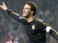 开云体育官网-当戈壁雄鹰遇上迈阿密烈焰，哈登的完美交响曲