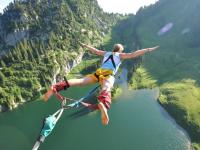 开云体育中国-欧冠淘汰赛之夜，莱万压力下完成爆发