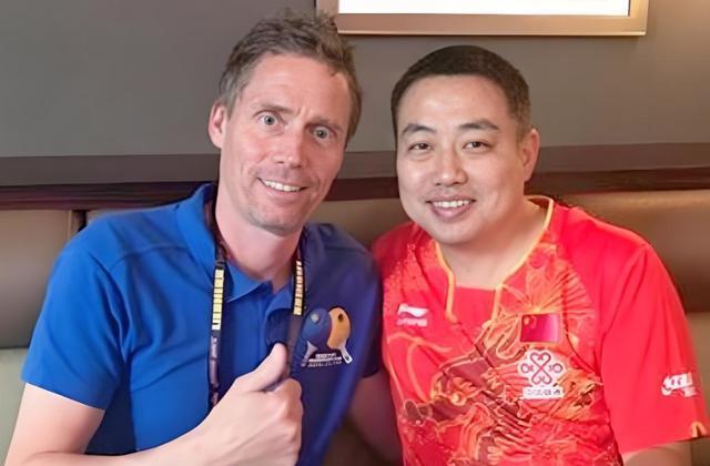 球队教练突然宣布辞职引发团队动荡 球队教练突然宣布辞职引发团队动荡