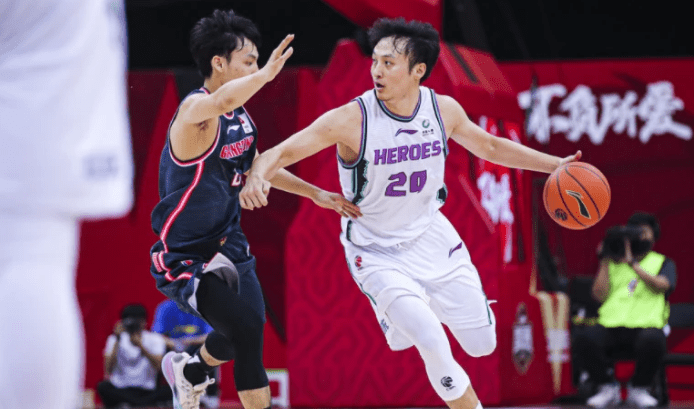 山东队击败深圳,锁定季后赛资格 山东队击败深圳,锁定季后赛资格