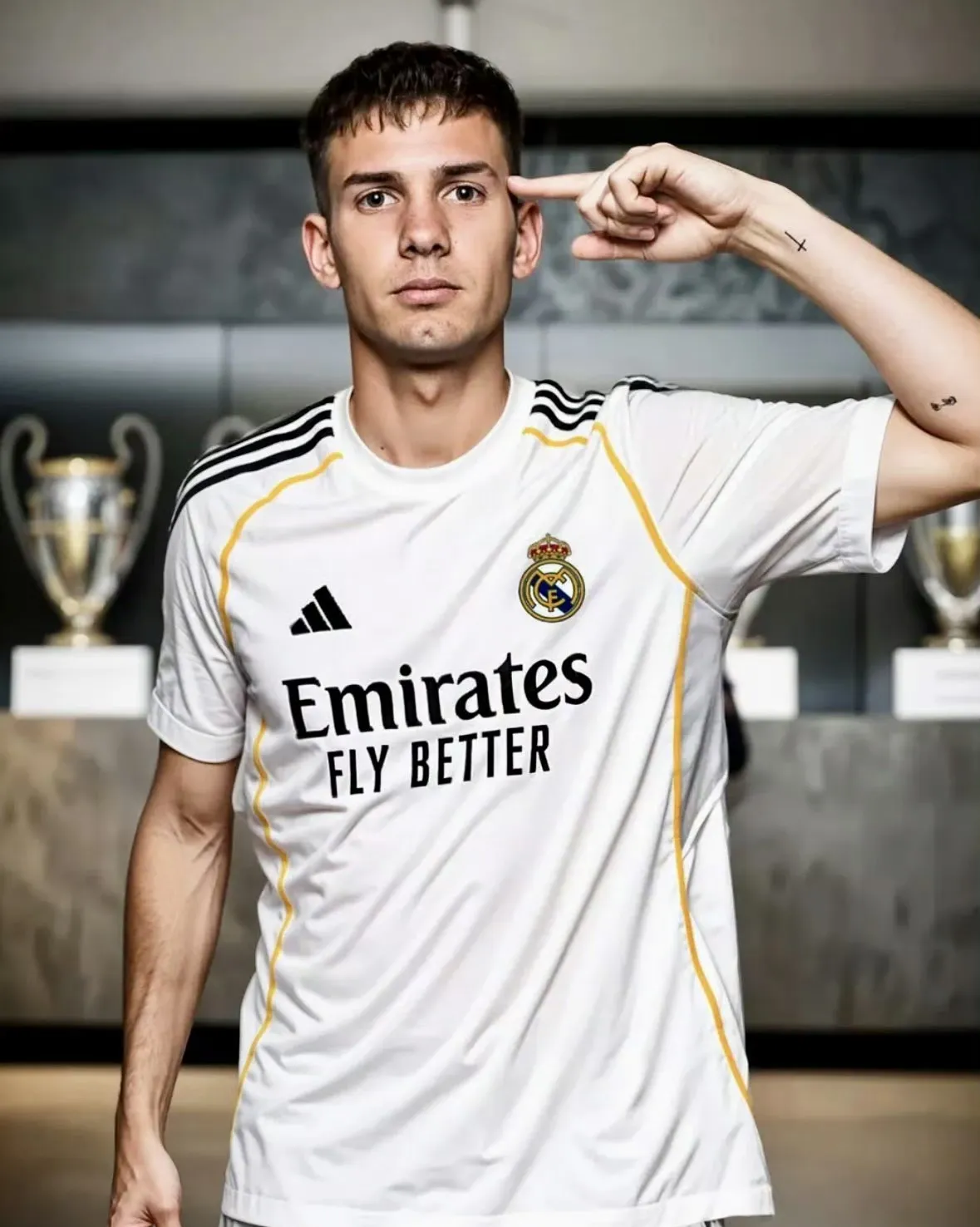 皇马新援表现出色,成为球队关键一员的简单介绍 皇马新援表现出色,成为球队关键一员的简单介绍