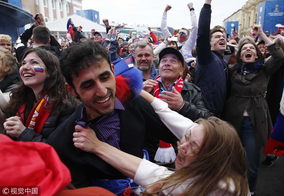 俄罗斯球员跳槽西班牙球队引发热议