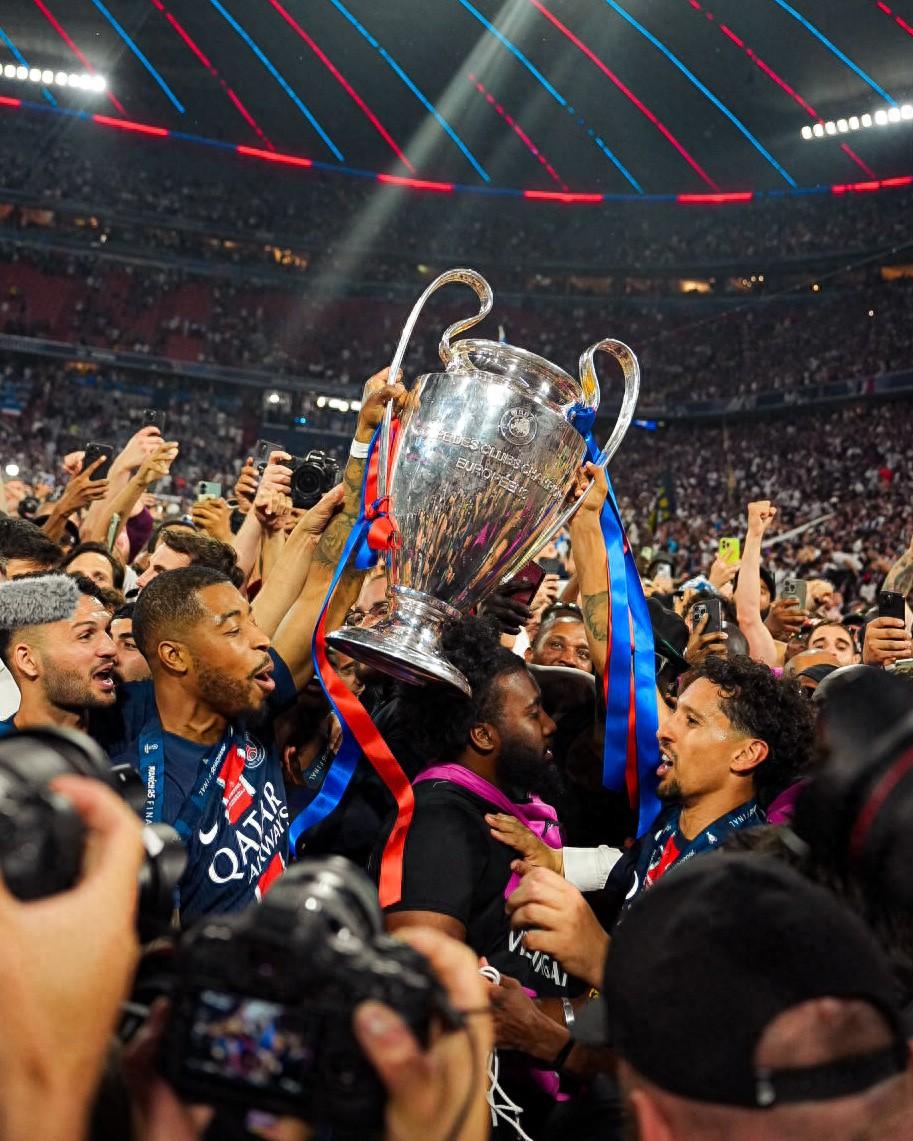 包含巴黎圣日耳曼主场完胜，提前晋级欧冠强的词条