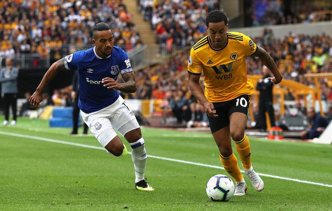 狼队主场击败埃弗顿,继续保持积分榜前列的简单介绍 狼队主场击败埃弗顿,继续保持积分榜前列的简单介绍