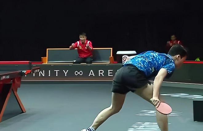 瑞典队轻取英格兰队，马龙点燃赛场