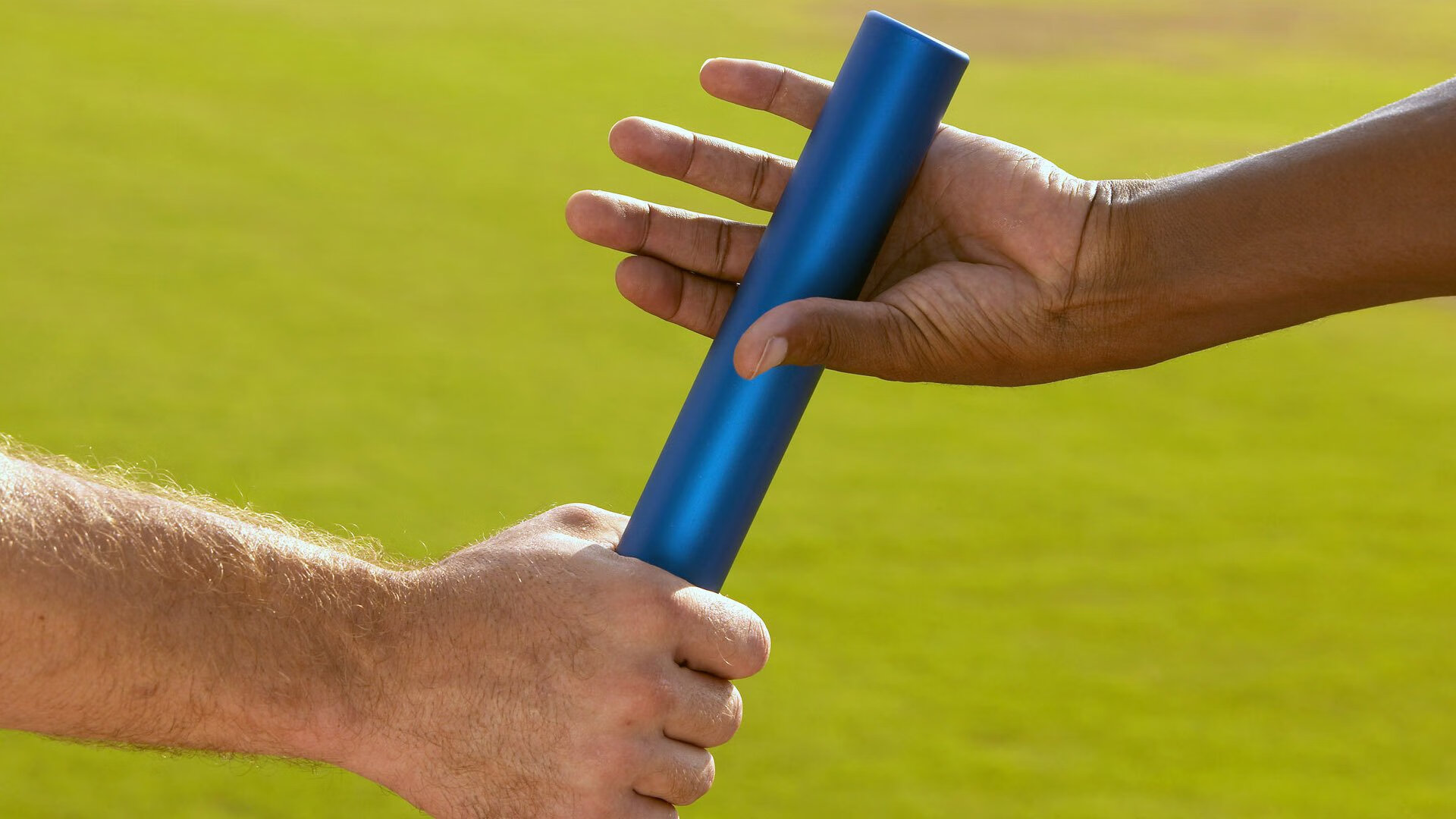 孤胆英雄难敌团队风暴,日本队完胜奥地利,奥恰洛夫扛旗的悲壮与启示